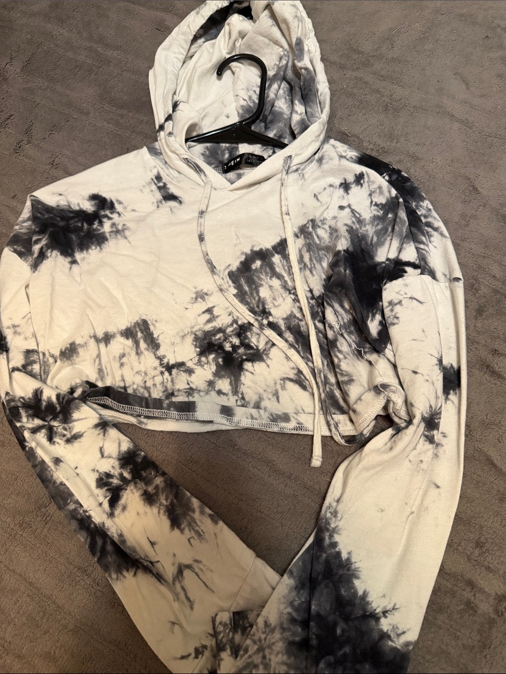 Cropped Tie-Dye Hoodie - Black & White